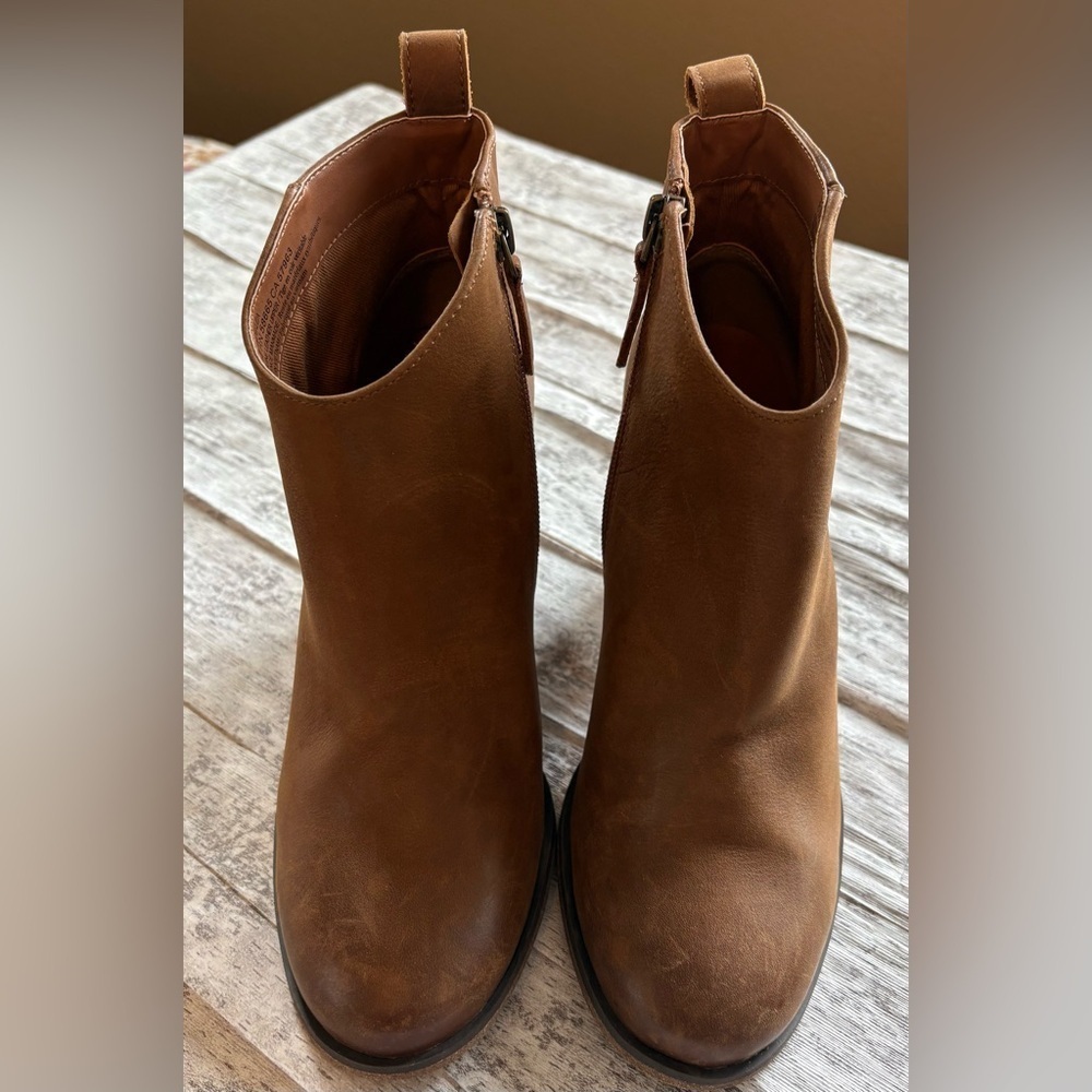 NEW w/o Tags B P Lance Brown Leather Block Heel Bootie Women's Size 8 - Picture 3 of 9